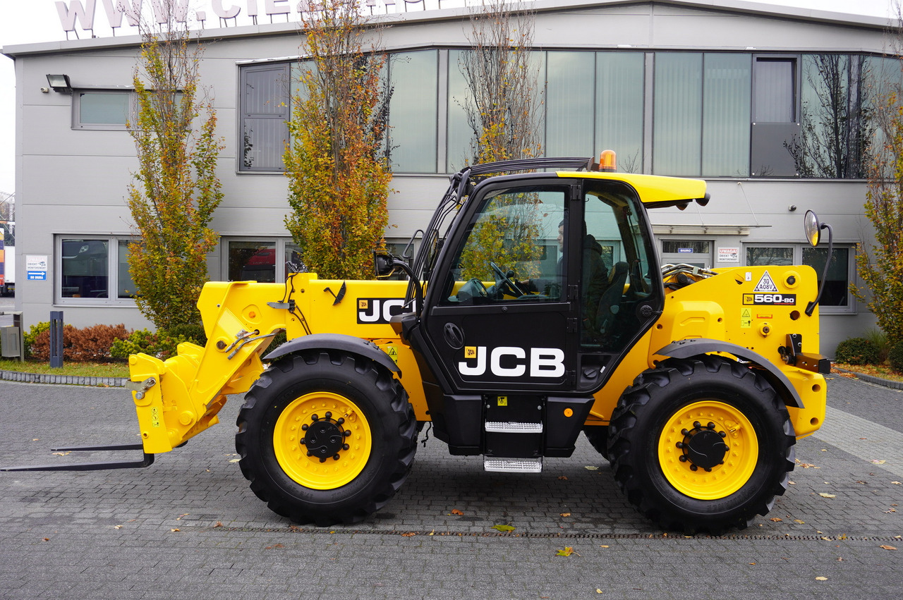 JCB 560-80 / 6 ton lifting capacity / power 146 HP - Chargeuse sur pneus: photos 3 JCB 560-80 / 6 ton lifting capacity / power 146 HP - Chargeuse sur pneus: photos 3