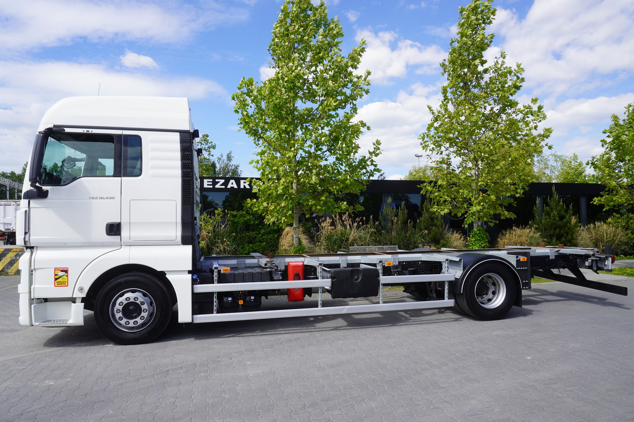 MAN GX 18.430 / BDF 7.5 m / sleeping cab / 2021 - Camion porte-conteneur/ Caisse mobile: photos 2 MAN GX 18.430 / BDF 7.5 m / sleeping cab / 2021 - Camion porte-conteneur/ Caisse mobile: photos 2