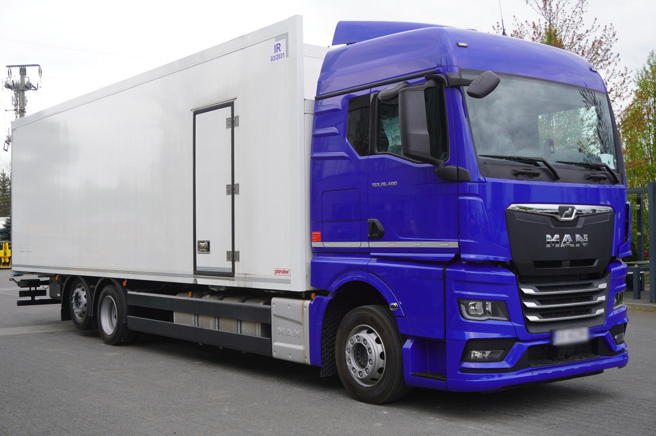 MAN New MAN TGX 26.400 / New Isotherm Plandex 23 Pallets / Warranty - Camion isothermique: photos 1 MAN New MAN TGX 26.400 / New Isotherm Plandex 23 Pallets / Warranty - Camion isothermique: photos 1