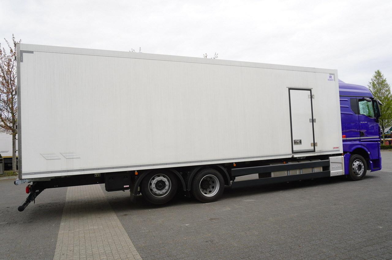 MAN New MAN TGX 26.400 / New Isotherm Plandex 23 Pallets / Warranty - Camion isothermique: photos 2 MAN New MAN TGX 26.400 / New Isotherm Plandex 23 Pallets / Warranty - Camion isothermique: photos 2