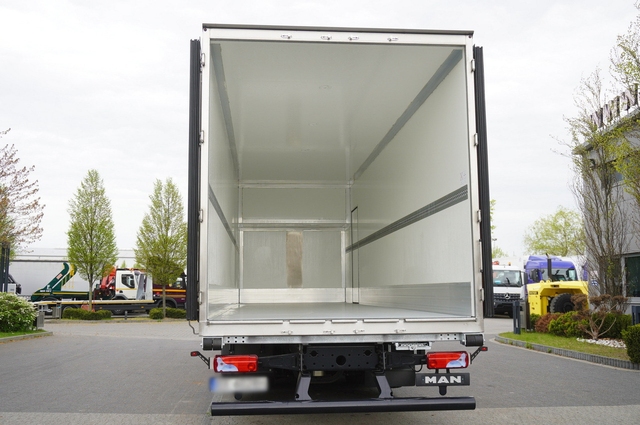 MAN New MAN TGX 26.400 / New Isotherm Plandex 23 Pallets / Warranty - Camion isothermique: photos 4 MAN New MAN TGX 26.400 / New Isotherm Plandex 23 Pallets / Warranty - Camion isothermique: photos 4