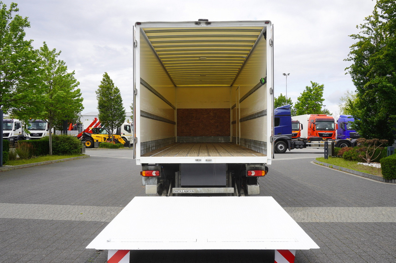 MAN TGM 18.320 / 21 EPAL box / 180 tho. km / Dhollandia 2500 kg / sleeping cab - Camion fourgon: photos 4 MAN TGM 18.320 / 21 EPAL box / 180 tho. km / Dhollandia 2500 kg / sleeping cab - Camion fourgon: photos 4