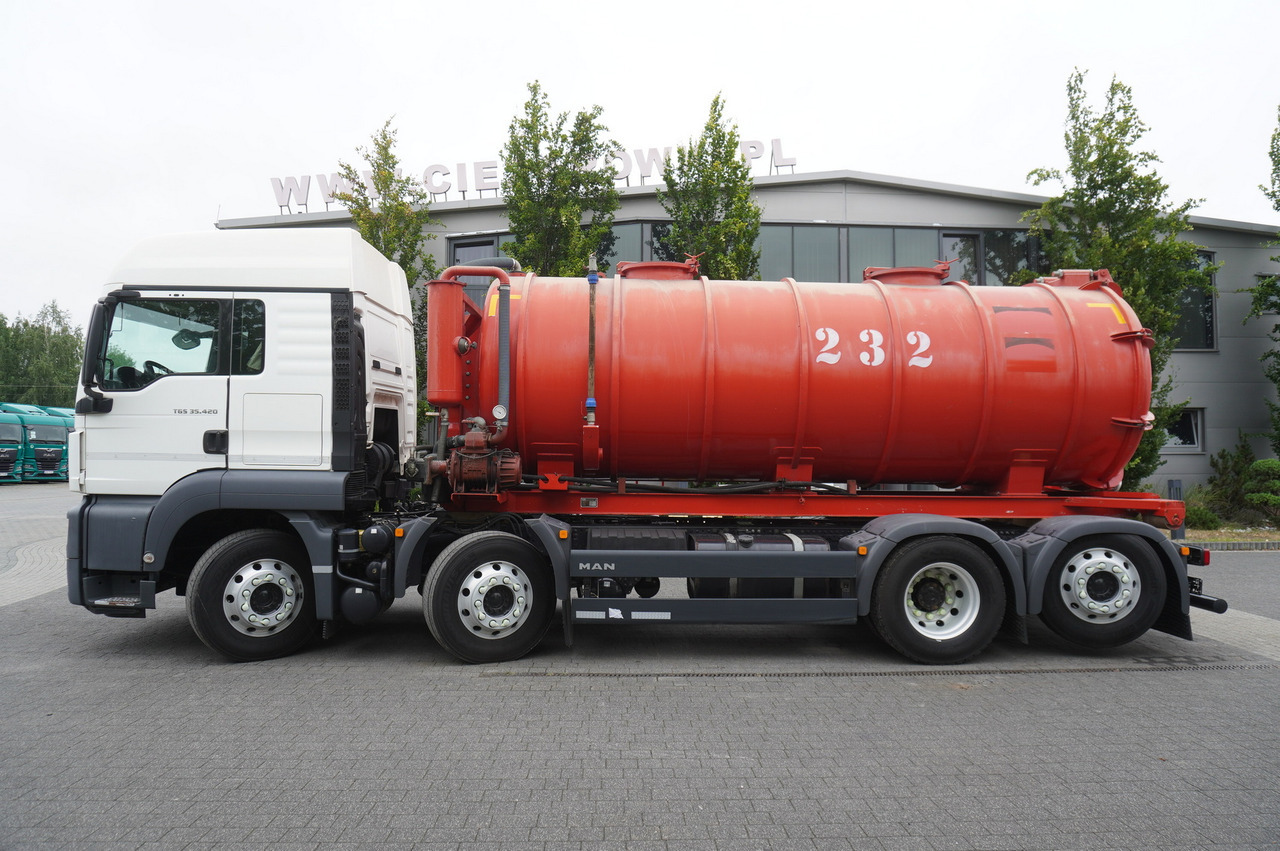 MAN TGS 35.420 8×2 / NEW septic barrel 13000 L / 3 steered axles - Camion citerne: photos 2 MAN TGS 35.420 8×2 / NEW septic barrel 13000 L / 3 steered axles - Camion citerne: photos 2