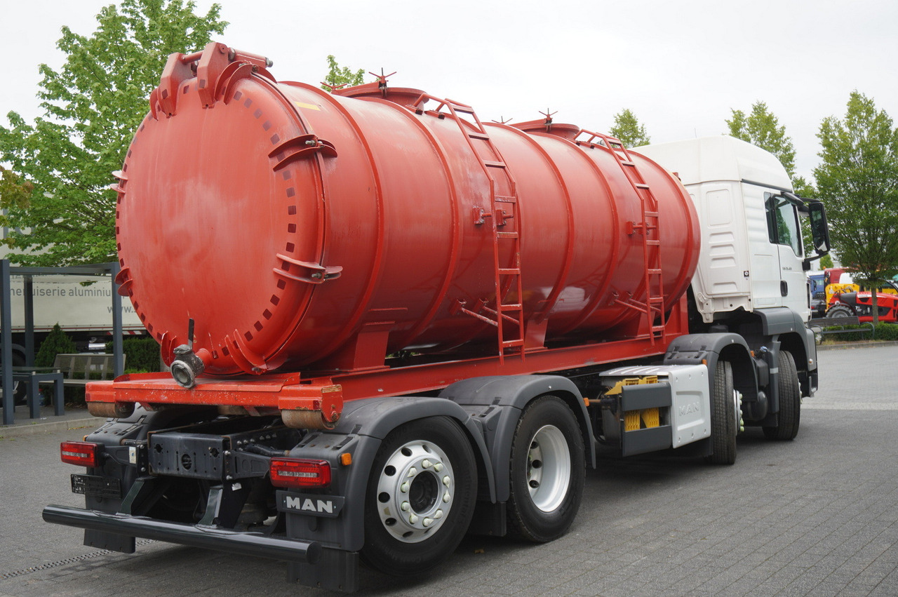 MAN TGS 35.420 8×2 / NEW septic barrel 13000 L / 3 steered axles - Enfouisseur à dents: photos 4 MAN TGS 35.420 8×2 / NEW septic barrel 13000 L / 3 steered axles - Enfouisseur à dents: photos 4