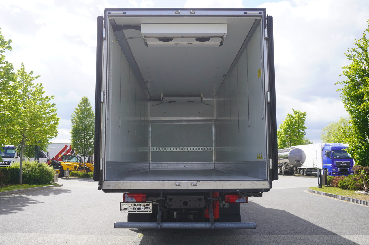 MAN TGX 26.470 / Krone refrigerator bitemperature doppelstock 20 EPAL / Carrier Supra 1250 MT - Camion frigorifique: photos 4 MAN TGX 26.470 / Krone refrigerator bitemperature doppelstock 20 EPAL / Carrier Supra 1250 MT - Camion frigorifique: photos 4