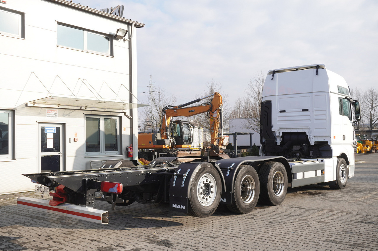 MAN TGX 35.580 E6 8x4/4 - 8.8m chassis frame - Camion grue: photos 5 MAN TGX 35.580 E6 8x4/4 - 8.8m chassis frame - Camion grue: photos 5