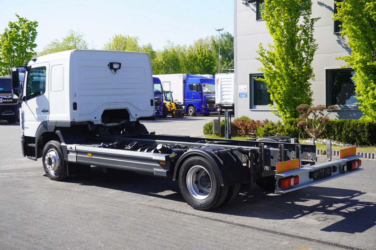 MERCEDES-BENZ 1223 / Full ADR / 440 cm chassis / Sleeper cab / 175 tho. km - Châssis cabine: photos 5 MERCEDES-BENZ 1223 / Full ADR / 440 cm chassis / Sleeper cab / 175 tho. km - Châssis cabine: photos 5