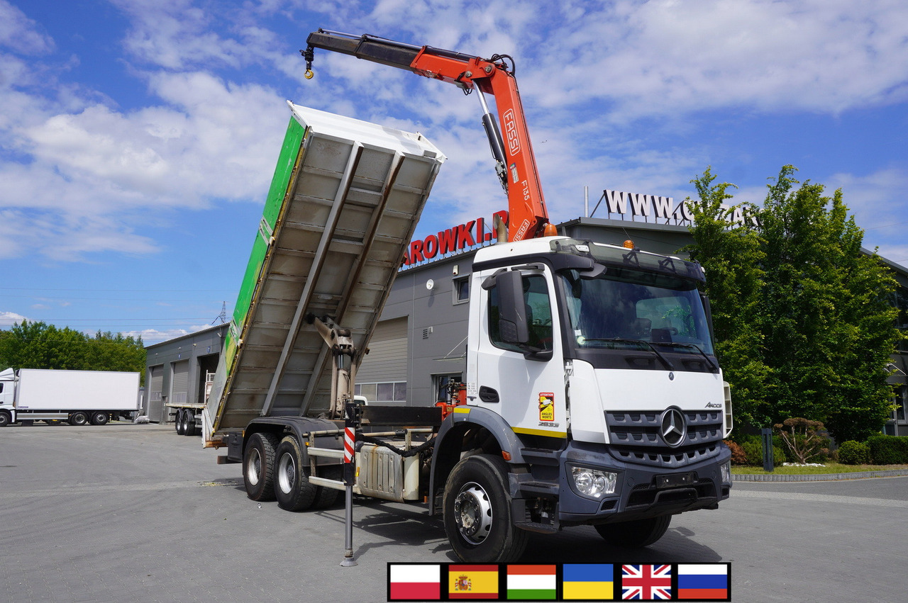 MERCEDES-BENZ AROCS 2633 6x4 / 5.5 T crane FASSI F135 / Tipper 15 EPAL - Camion grue: photos 1 MERCEDES-BENZ AROCS 2633 6x4 / 5.5 T crane FASSI F135 / Tipper 15 EPAL - Camion grue: photos 1