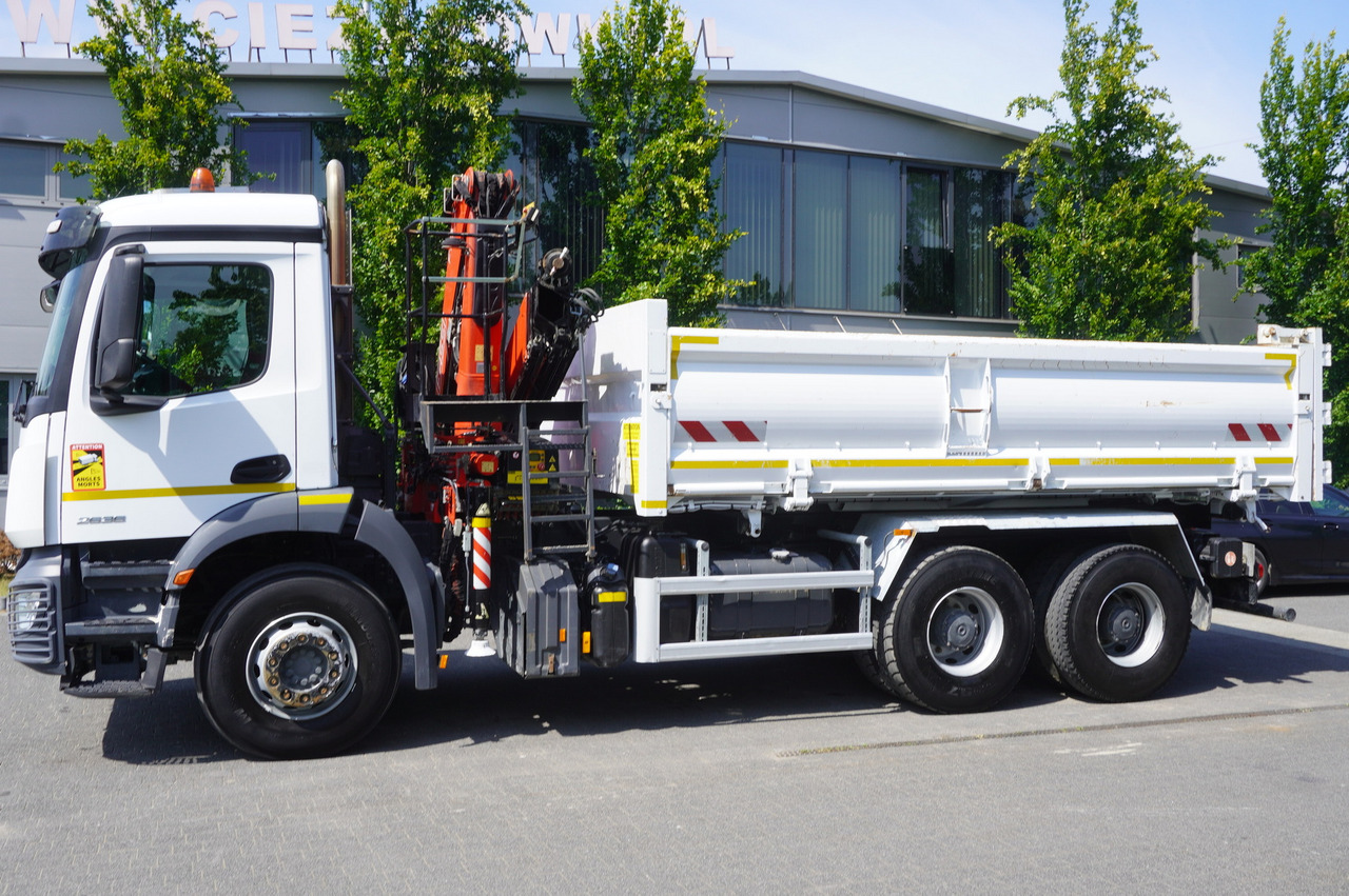 MERCEDES-BENZ AROCS 2636 / Fassi F155A.0.22 crane 6t / 120 tho. km / 3-sided dump truck / 2 x Bordmatic - Camion plateau, Camion grue: photos 4 MERCEDES-BENZ AROCS 2636 / Fassi F155A.0.22 crane 6t / 120 tho. km / 3-sided dump truck / 2 x Bordmatic - Camion plateau, Camion grue: photos 4