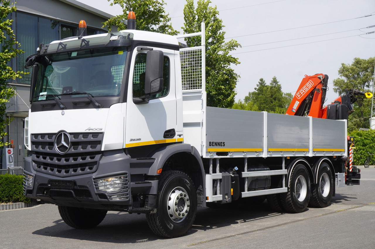 MERCEDES-BENZ AROCS 2636 Flatbed / HDS FASSI F175 7.7 T / 150,000 km - Camion plateau, Camion grue: photos 3 MERCEDES-BENZ AROCS 2636 Flatbed / HDS FASSI F175 7.7 T / 150,000 km - Camion plateau, Camion grue: photos 3