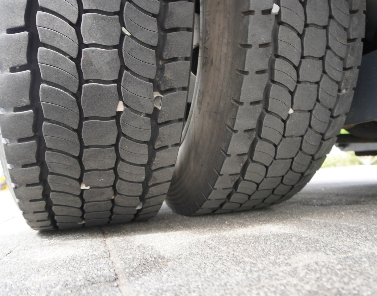 Camion frigorifique MERCEDES-BENZ Actros 1824 / Refrigerator 22 EPAL / Carrier Supra 850 / Sleeping cabin: photos 14 Camion frigorifique MERCEDES-BENZ Actros 1824 / Refrigerator 22 EPAL / Carrier Supra 850 / Sleeping cabin: photos 14