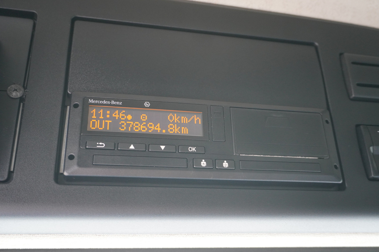 Camion frigorifique MERCEDES-BENZ Actros 1824 / Refrigerator 22 EPAL / Carrier Supra 850 / Sleeping cabin: photos 24 Camion frigorifique MERCEDES-BENZ Actros 1824 / Refrigerator 22 EPAL / Carrier Supra 850 / Sleeping cabin: photos 24