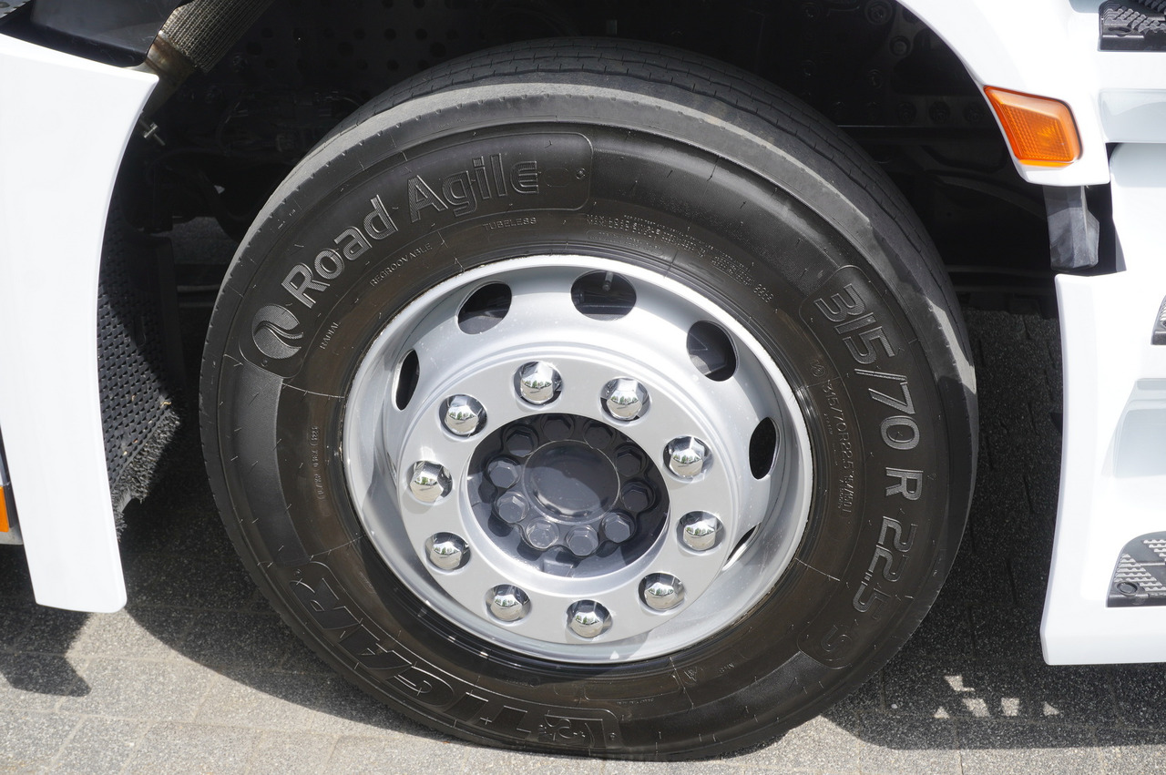 Camion frigorifique MERCEDES-BENZ Actros 1824 / Refrigerator 22 EPAL / Carrier Supra 850 / Sleeping cabin: photos 16 Camion frigorifique MERCEDES-BENZ Actros 1824 / Refrigerator 22 EPAL / Carrier Supra 850 / Sleeping cabin: photos 16