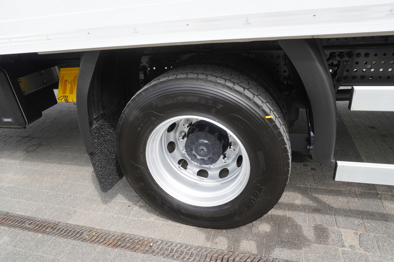 Camion frigorifique MERCEDES-BENZ Actros 1824 / Refrigerator 22 EPAL / Carrier Supra 850 / Sleeping cabin: photos 13 Camion frigorifique MERCEDES-BENZ Actros 1824 / Refrigerator 22 EPAL / Carrier Supra 850 / Sleeping cabin: photos 13