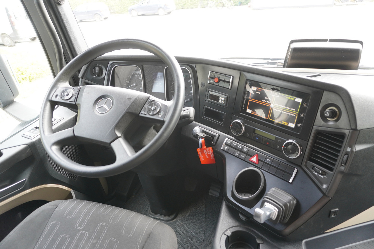 Camion frigorifique MERCEDES-BENZ Actros 1824 / Refrigerator 22 EPAL / Carrier Supra 850 / Sleeping cabin: photos 22 Camion frigorifique MERCEDES-BENZ Actros 1824 / Refrigerator 22 EPAL / Carrier Supra 850 / Sleeping cabin: photos 22