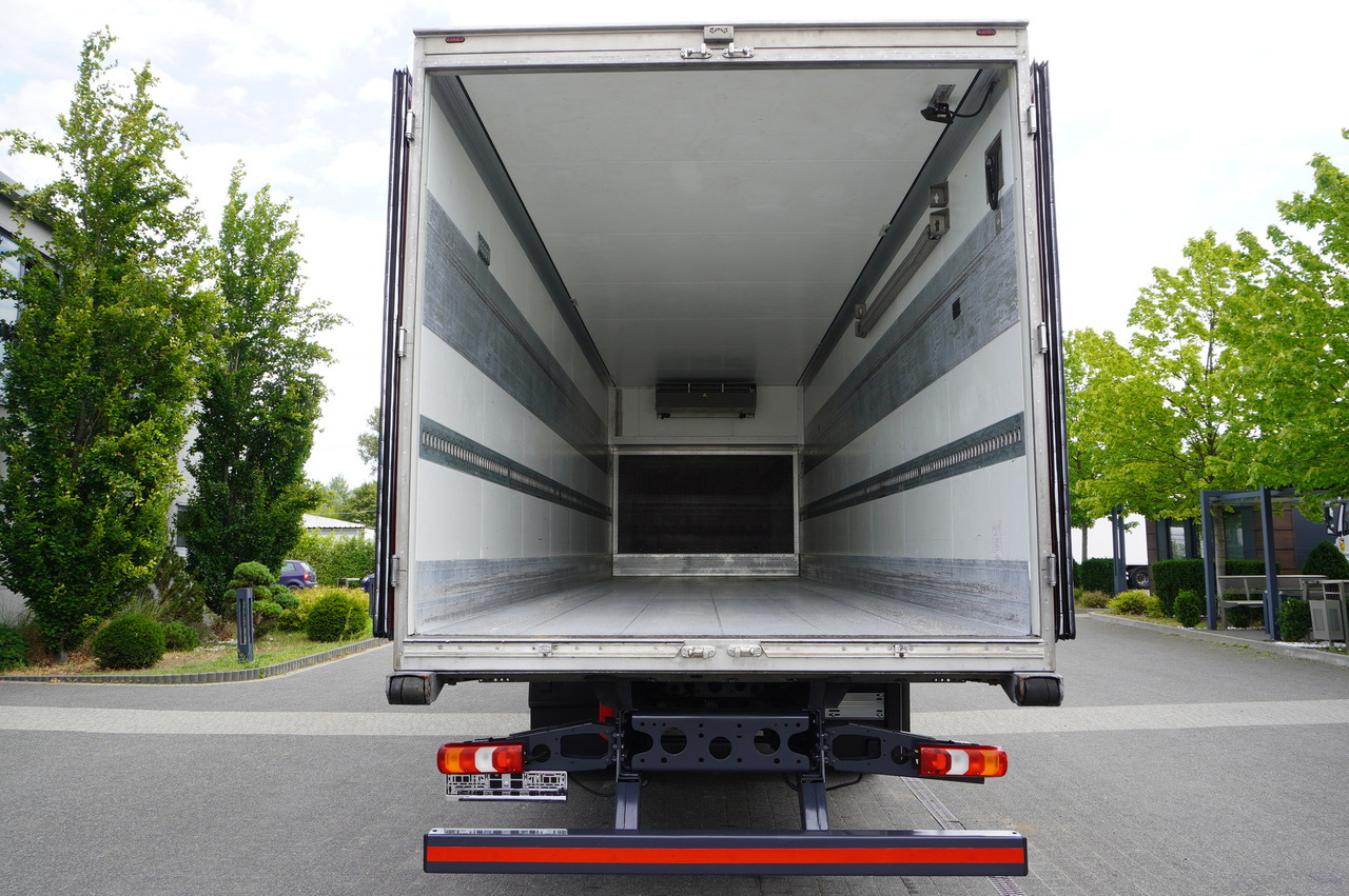 MERCEDES-BENZ Actros 1824 / Refrigerator 22 EPAL / Carrier Supra 850 / Sleeping cabin - Camion frigorifique: photos 5 MERCEDES-BENZ Actros 1824 / Refrigerator 22 EPAL / Carrier Supra 850 / Sleeping cabin - Camion frigorifique: photos 5