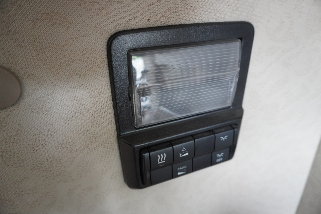 Camion frigorifique MERCEDES-BENZ Actros 1824 / Refrigerator 22 EPAL / Carrier Supra 850 / Sleeping cabin: photos 29