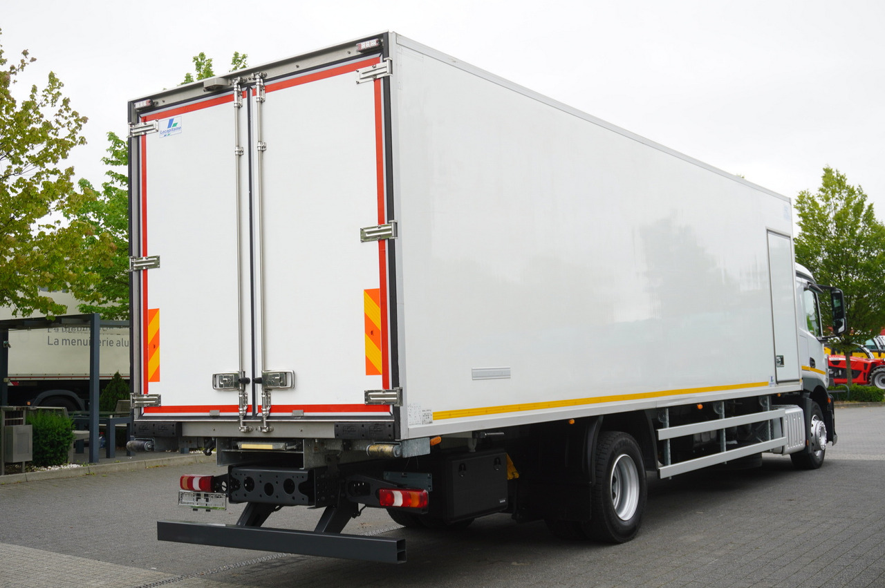 MERCEDES-BENZ Actros 1824 / Refrigerator 22 EPAL / Carrier Supra 950 / Sleeping cabin - Camion frigorifique: photos 5 MERCEDES-BENZ Actros 1824 / Refrigerator 22 EPAL / Carrier Supra 950 / Sleeping cabin - Camion frigorifique: photos 5