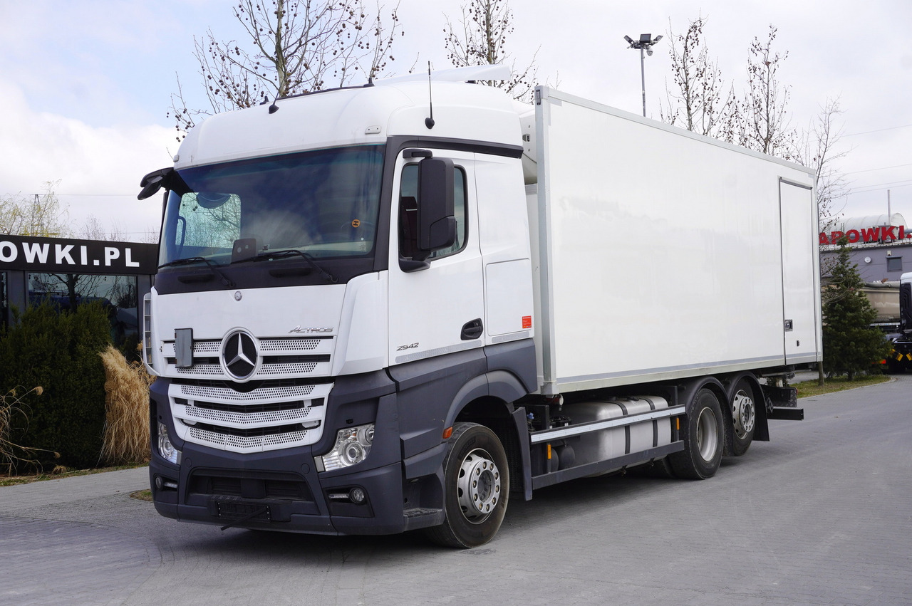 MERCEDES-BENZ Actros 2542 / GIGA cabin / Thermoking 1000R - Camion frigorifique: photos 1 MERCEDES-BENZ Actros 2542 / GIGA cabin / Thermoking 1000R - Camion frigorifique: photos 1