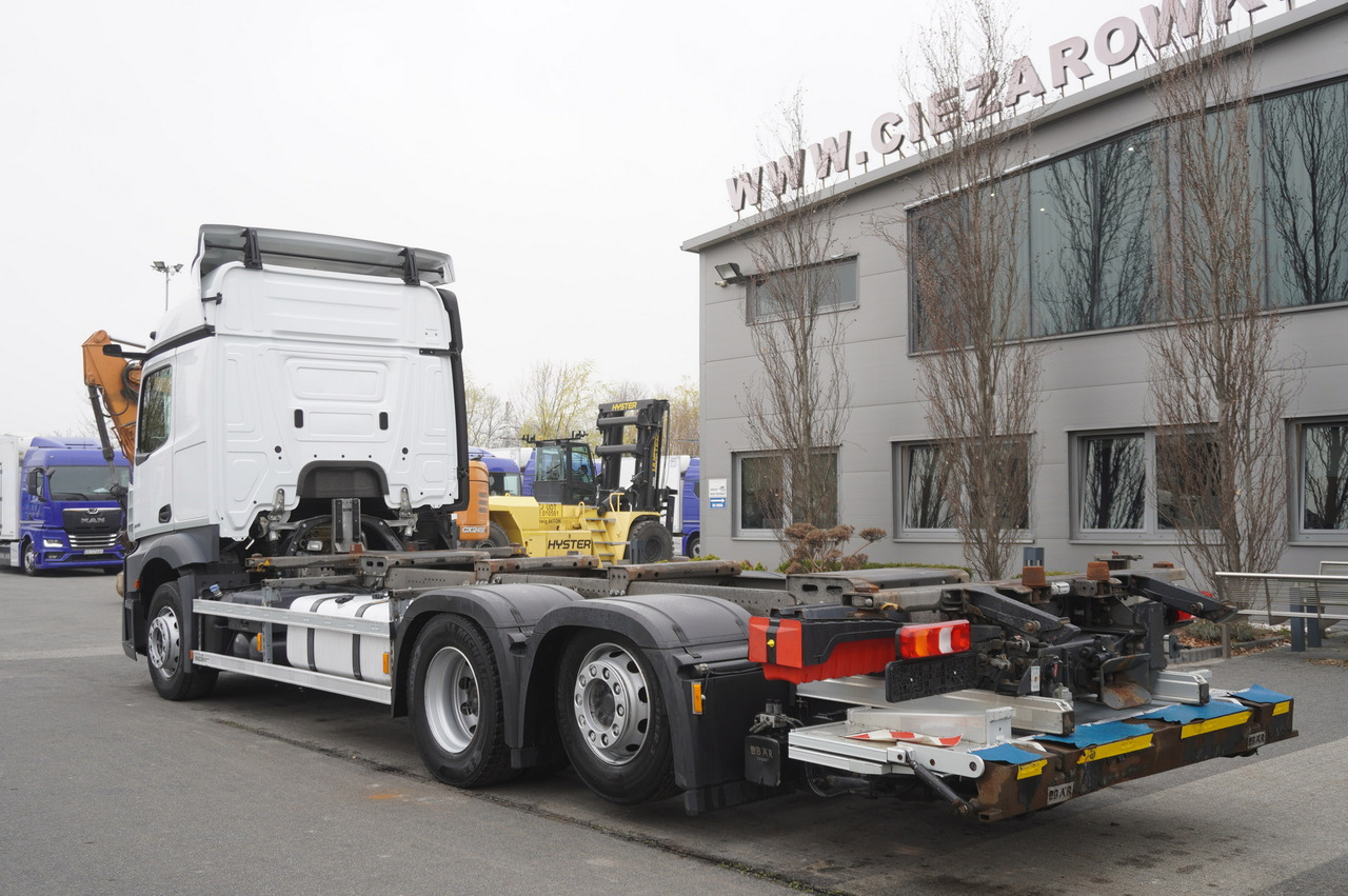 MERCEDES-BENZ Actros 2545 6×2 MP5 / ADR / several units - Camion porte-conteneur/ Caisse mobile: photos 5 MERCEDES-BENZ Actros 2545 6×2 MP5 / ADR / several units - Camion porte-conteneur/ Caisse mobile: photos 5