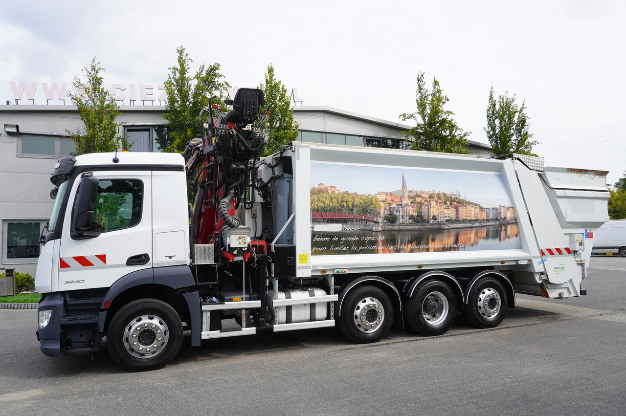 MERCEDES-BENZ Antos 3240 8x2 / Tajfun 5T crane / Farid Industries garbage truck/ 3 steered axles - Camion grue: photos 4 MERCEDES-BENZ Antos 3240 8x2 / Tajfun 5T crane / Farid Industries garbage truck/ 3 steered axles - Camion grue: photos 4