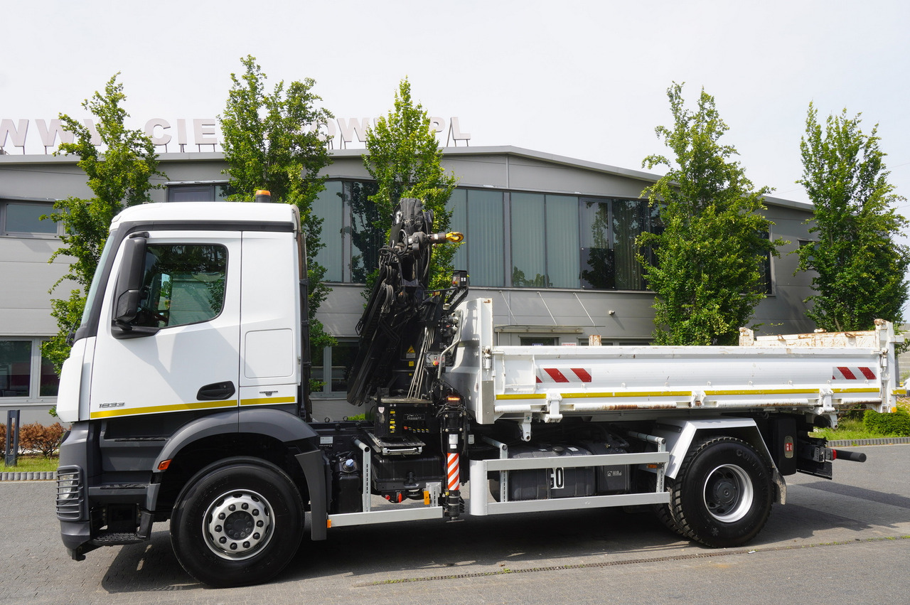 MERCEDES-BENZ Arocs 1833 / 87,000 km!!! / Hds HIAB X-DUO 128 B-2 / three-sided tipper - Camion benne, Camion grue: photos 5 MERCEDES-BENZ Arocs 1833 / 87,000 km!!! / Hds HIAB X-DUO 128 B-2 / three-sided tipper - Camion benne, Camion grue: photos 5