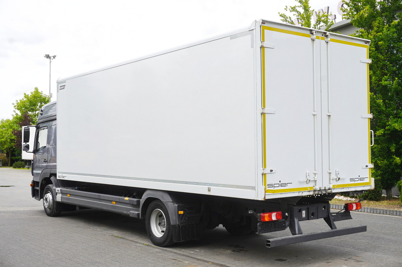 MERCEDES-BENZ Atego 1223 / 18 EPAL box / 2021 / sleeping cab - Camion fourgon: photos 4 MERCEDES-BENZ Atego 1223 / 18 EPAL box / 2021 / sleeping cab - Camion fourgon: photos 4