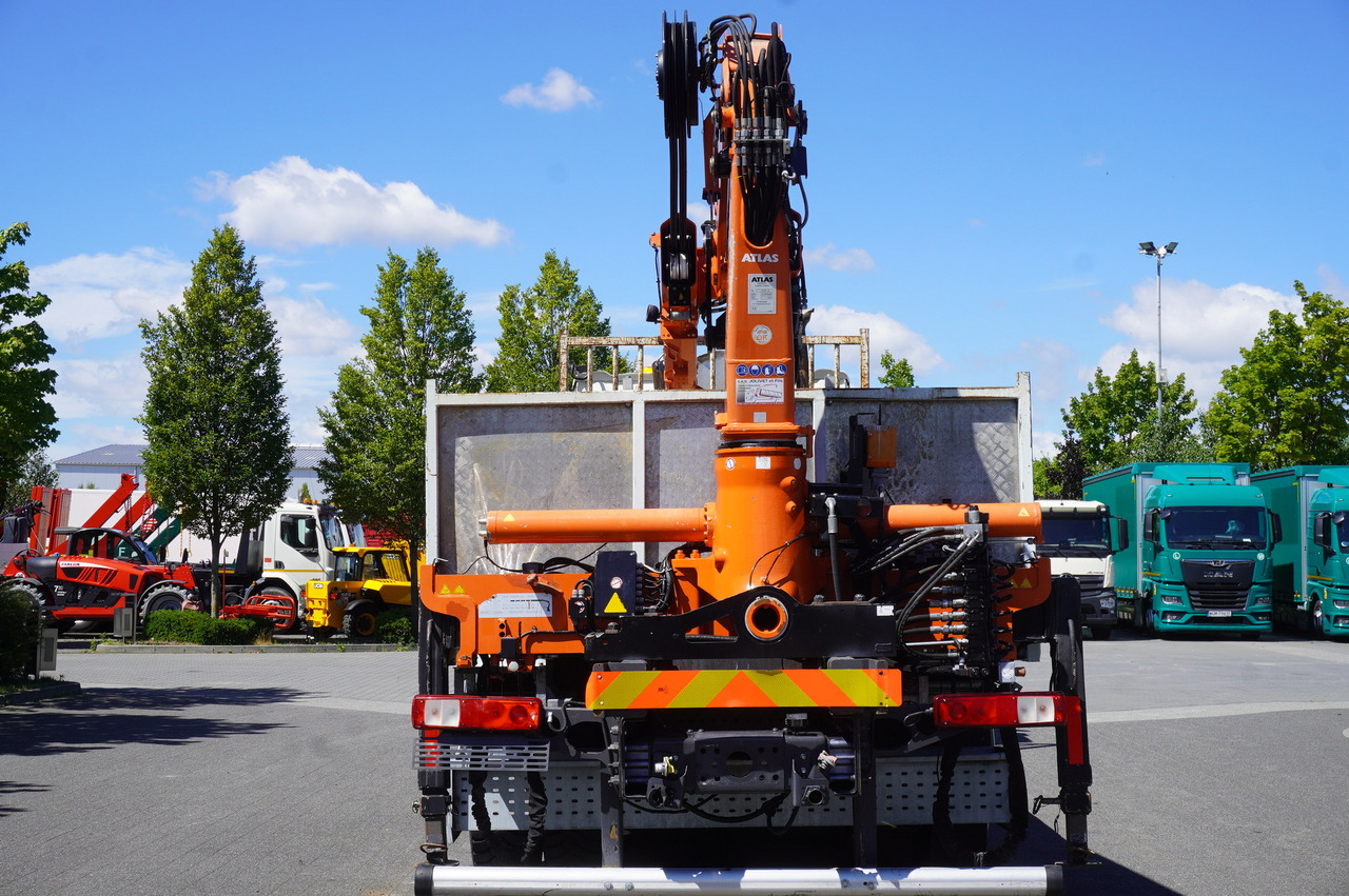RENAULT C380 Comfort 6x4 / Atlas 6.1 T crane / range 12.3 m - Camion plateau, Camion grue: photos 3 RENAULT C380 Comfort 6x4 / Atlas 6.1 T crane / range 12.3 m - Camion plateau, Camion grue: photos 3