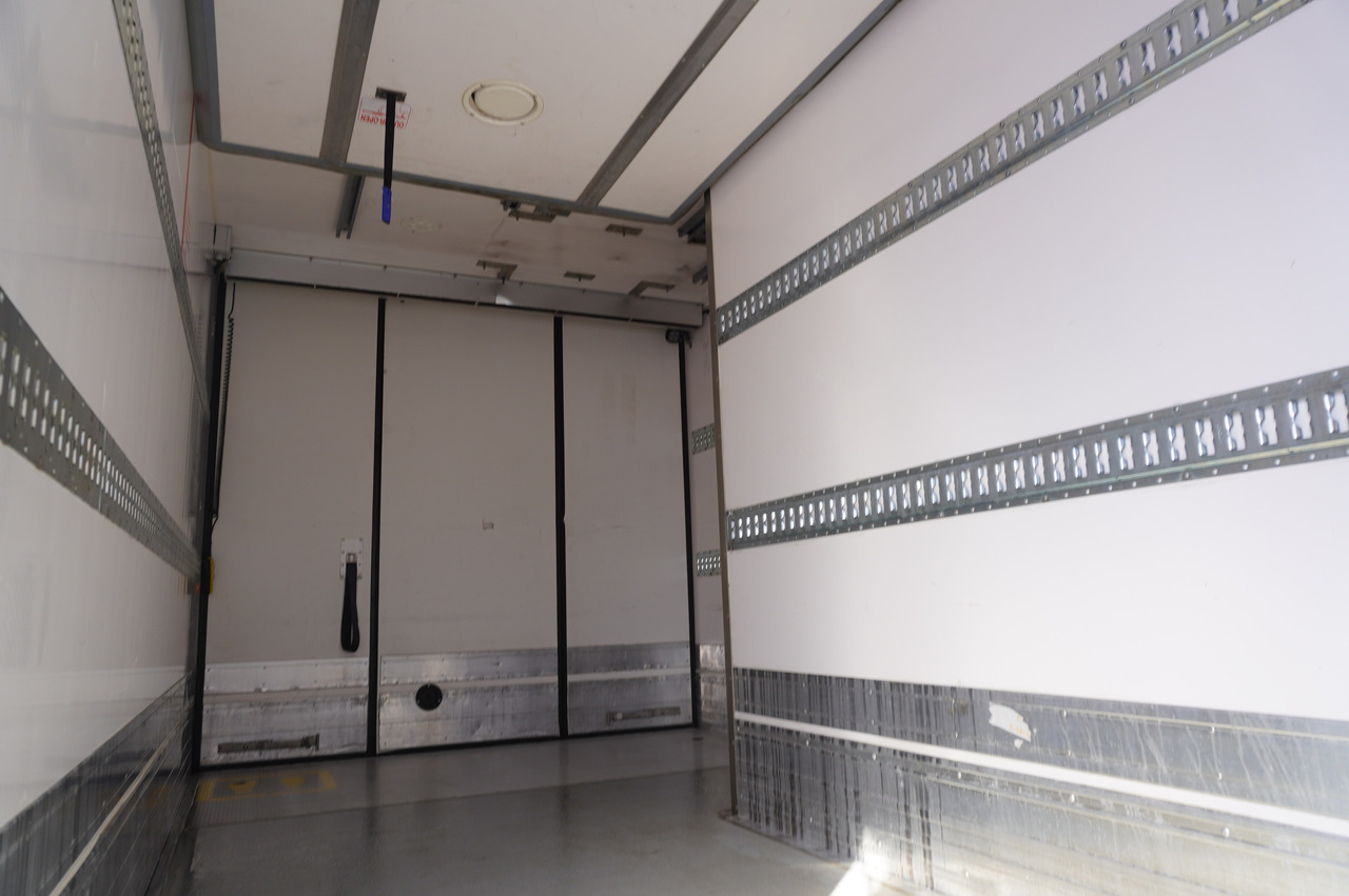 Camion frigorifique RENAULT D12 / Lamberet refrigerated truck / Dhollandia tail lift 1500 kg / 130 thousand km !!: photos 12 Camion frigorifique RENAULT D12 / Lamberet refrigerated truck / Dhollandia tail lift 1500 kg / 130 thousand km !!: photos 12