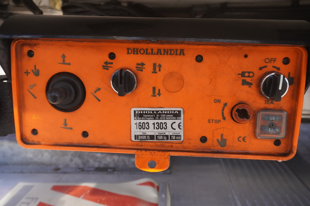 Camion frigorifique RENAULT D12 / Lamberet refrigerated truck / Dhollandia tail lift 1500 kg / 130 thousand km !!: photos 6 Camion frigorifique RENAULT D12 / Lamberet refrigerated truck / Dhollandia tail lift 1500 kg / 130 thousand km !!: photos 6