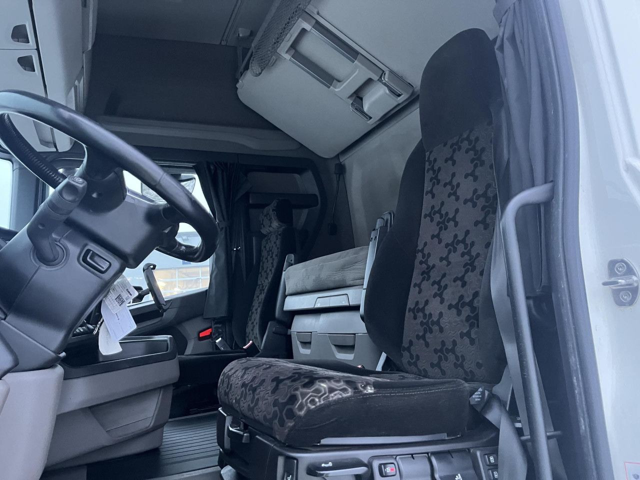 Châssis cabine SCANIA R500 / Truck chassis / Retarder / Sleeper cab: photos 6