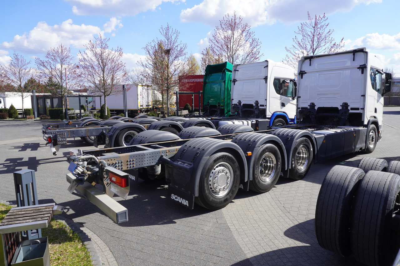SCANIA R650 V8 / 650 HP/ frame 8.8 m / steered 4th axis / 20 units - Châssis cabine: photos 5 SCANIA R650 V8 / 650 HP/ frame 8.8 m / steered 4th axis / 20 units - Châssis cabine: photos 5