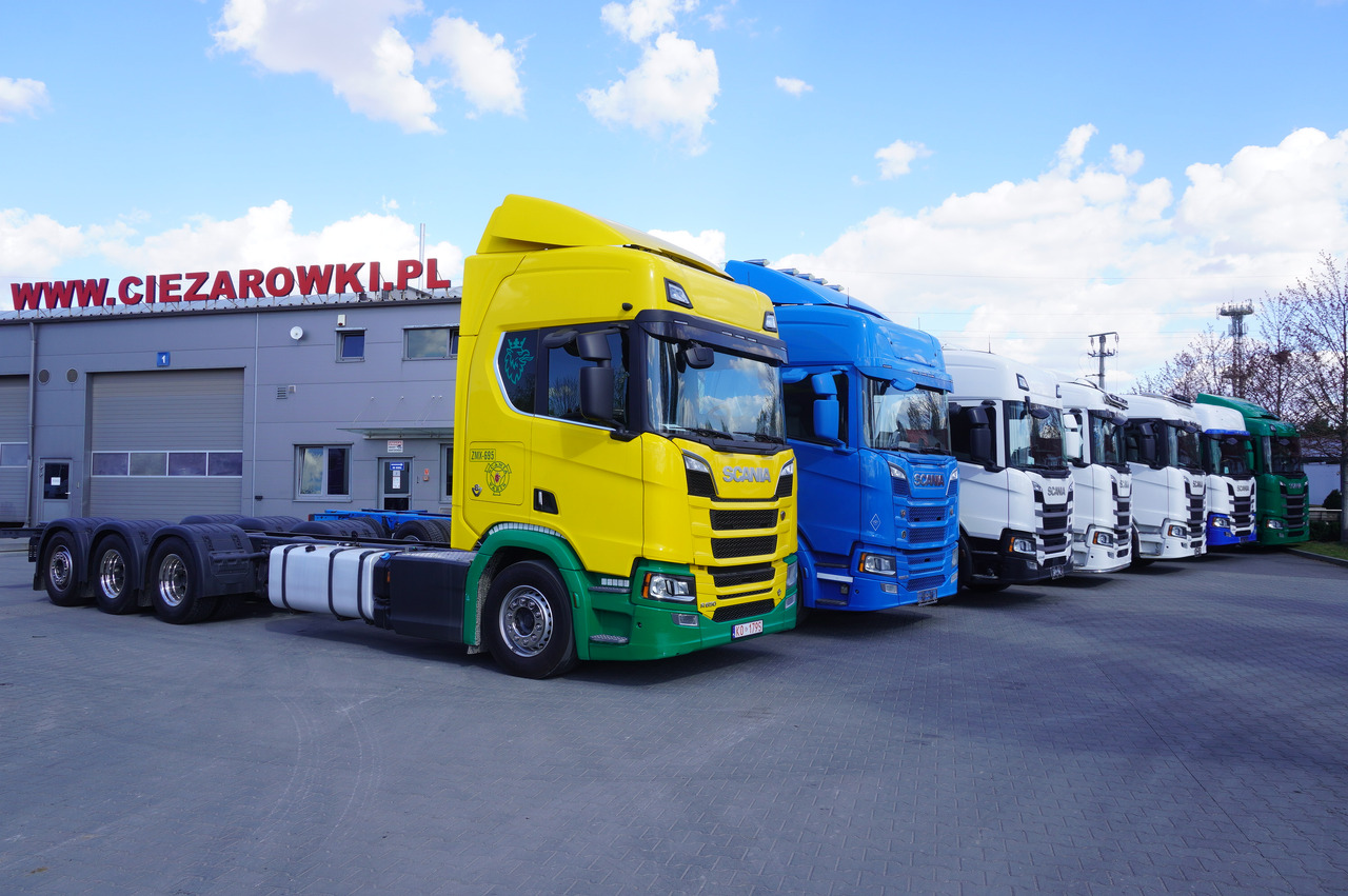 SCANIA R650 V8 / 650 HP/ frame 8.8 m / steered 4th axis / 20 units - Camion grue: photos 1 SCANIA R650 V8 / 650 HP/ frame 8.8 m / steered 4th axis / 20 units - Camion grue: photos 1