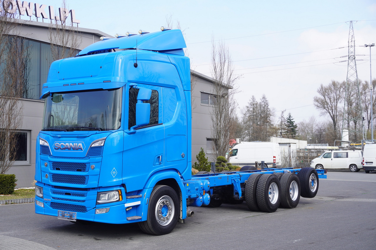 SCANIA R650 V8 / 650 HP/ frame 8.8 m / steered 4th axle - Châssis cabine: photos 1 SCANIA R650 V8 / 650 HP/ frame 8.8 m / steered 4th axle - Châssis cabine: photos 1