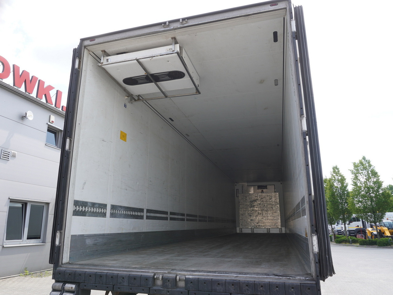 SCHMITZ refrigerator semi-trailer/ Thermoking SLX I Spectrum 250 / Multitemperature / 5 units - Semi-remorque frigorifique: photos 4 SCHMITZ refrigerator semi-trailer/ Thermoking SLX I Spectrum 250 / Multitemperature / 5 units - Semi-remorque frigorifique: photos 4