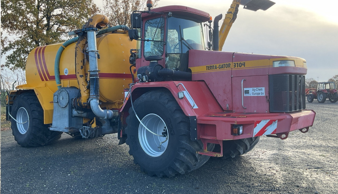 TERRA-GATOR TG 3104 Self-propelled liquid manure spreader - Epandeur à fumier: photos 4 TERRA-GATOR TG 3104 Self-propelled liquid manure spreader - Epandeur à fumier: photos 4