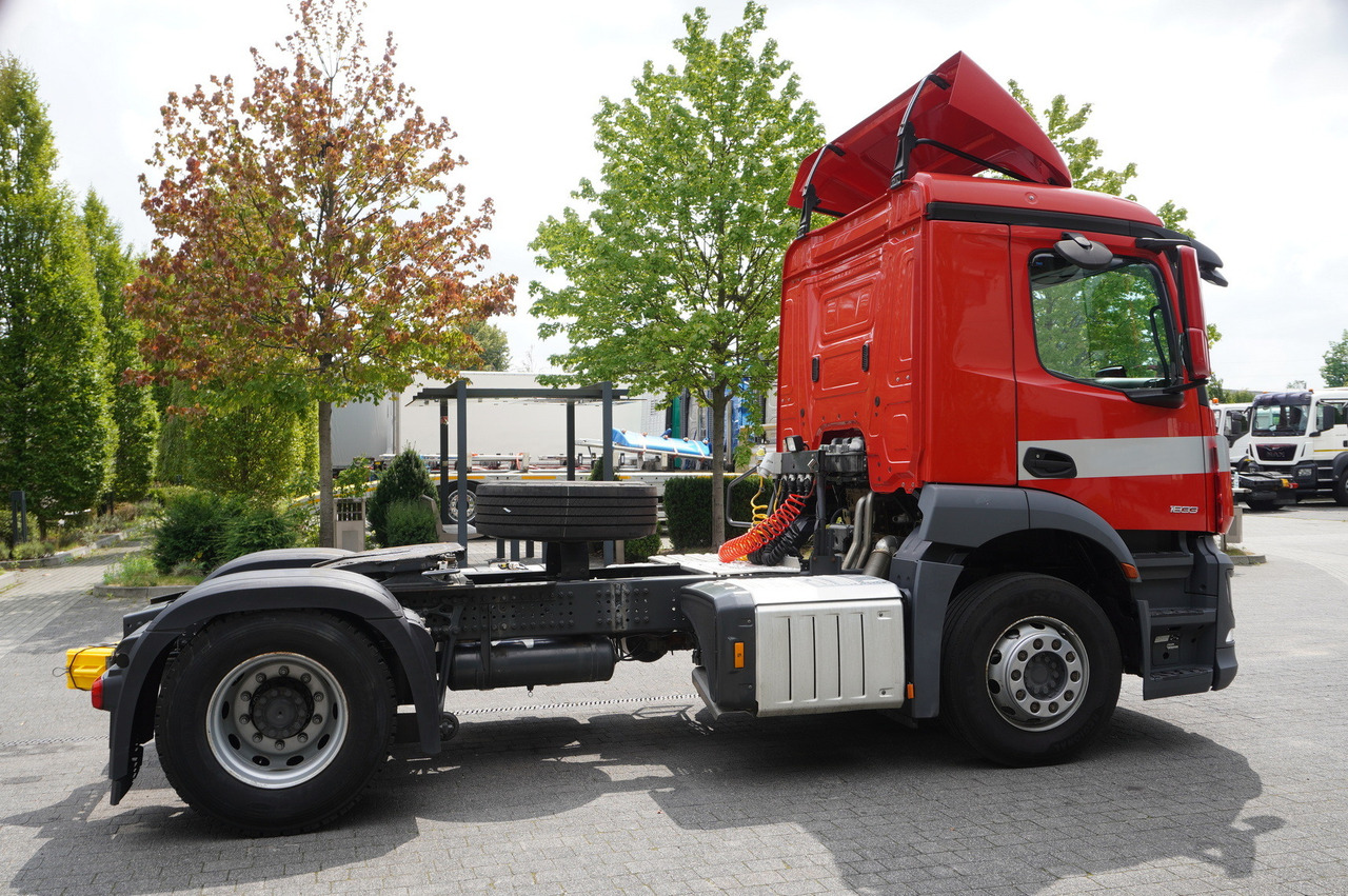 MERCEDES-BENZ Actros 1833 tractor unit / 260 tho. km - Tracteur routier: photos 5 MERCEDES-BENZ Actros 1833 tractor unit / 260 tho. km - Tracteur routier: photos 5