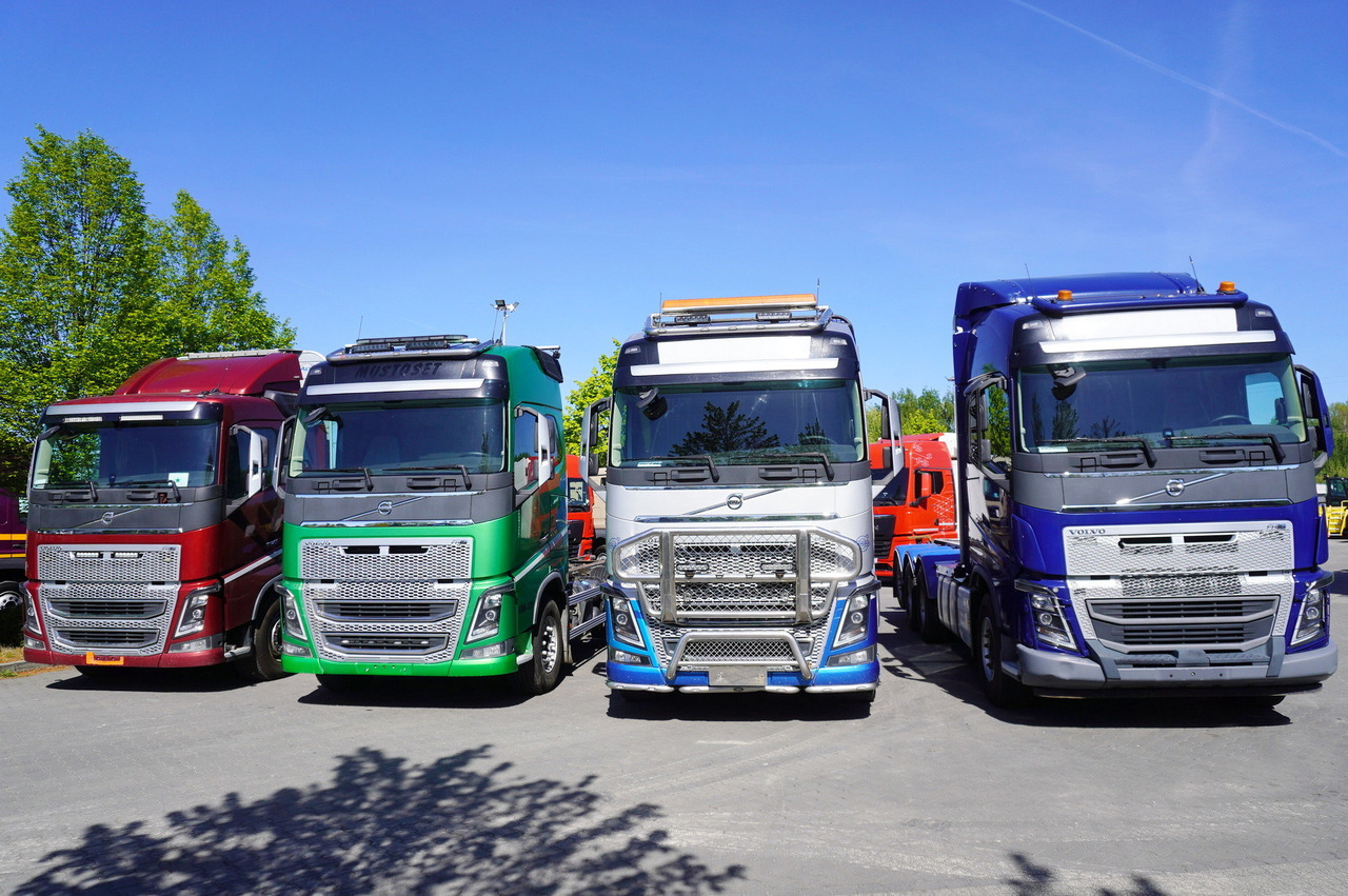 VOLVO FH16 750 / 750 HP! / chassis / 4 units 8x4 - Camion grue: photos 2 VOLVO FH16 750 / 750 HP! / chassis / 4 units 8x4 - Camion grue: photos 2