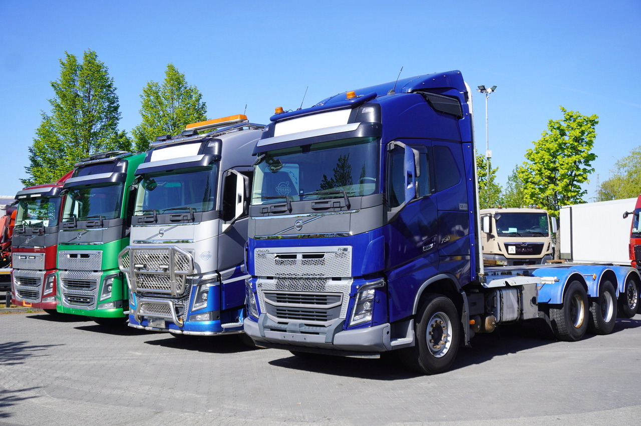 VOLVO FH16 750 / 750 HP! / chassis / 4 units 8x4 - Camion grumier: photos 1 VOLVO FH16 750 / 750 HP! / chassis / 4 units 8x4 - Camion grumier: photos 1
