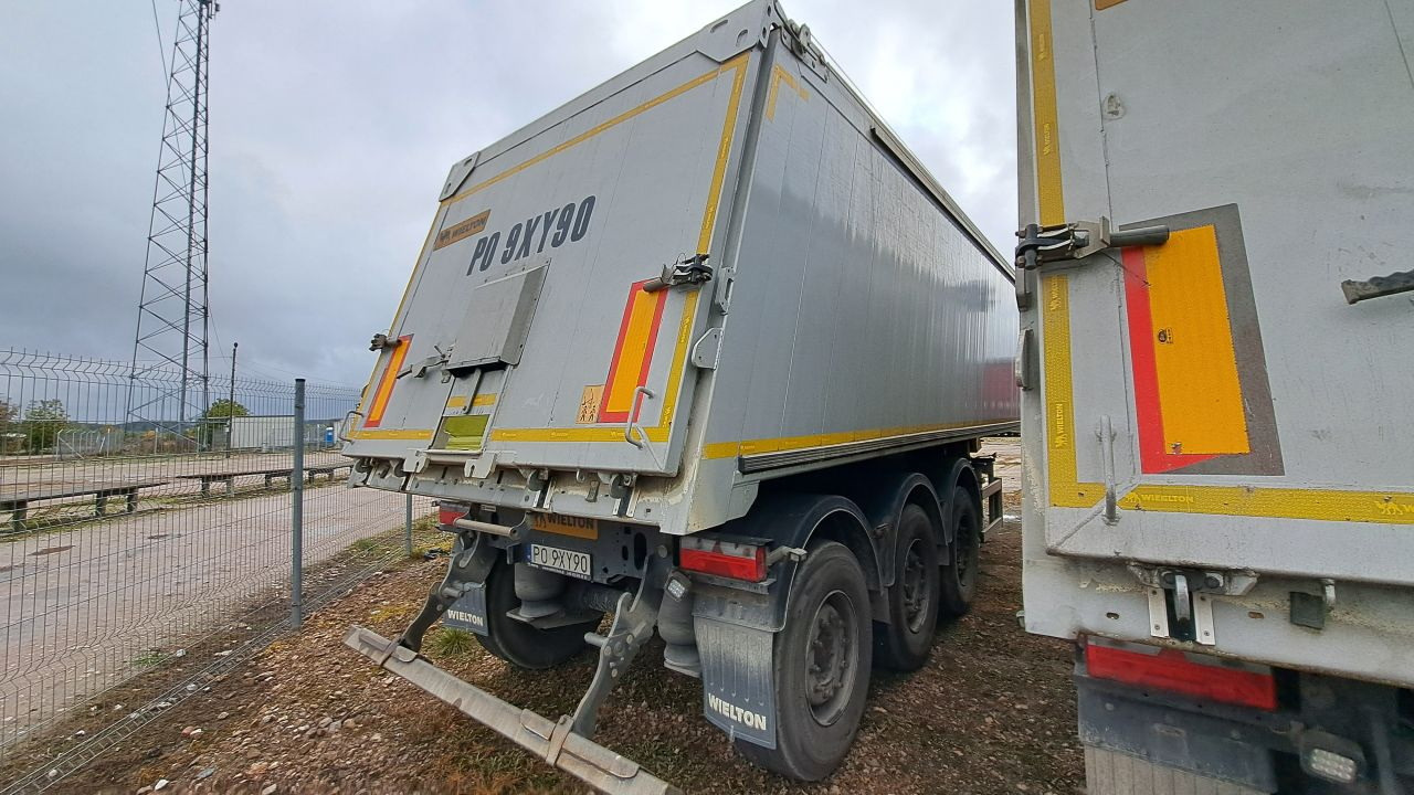 WIELTON NW-3 / weight 6.2 t / capacity 38m3 / Electrically folded roof / Teflon / 20 units, 2022 - Semi-remorque benne: photos 5 WIELTON NW-3 / weight 6.2 t / capacity 38m3 / Electrically folded roof / Teflon / 20 units, 2022 - Semi-remorque benne: photos 5