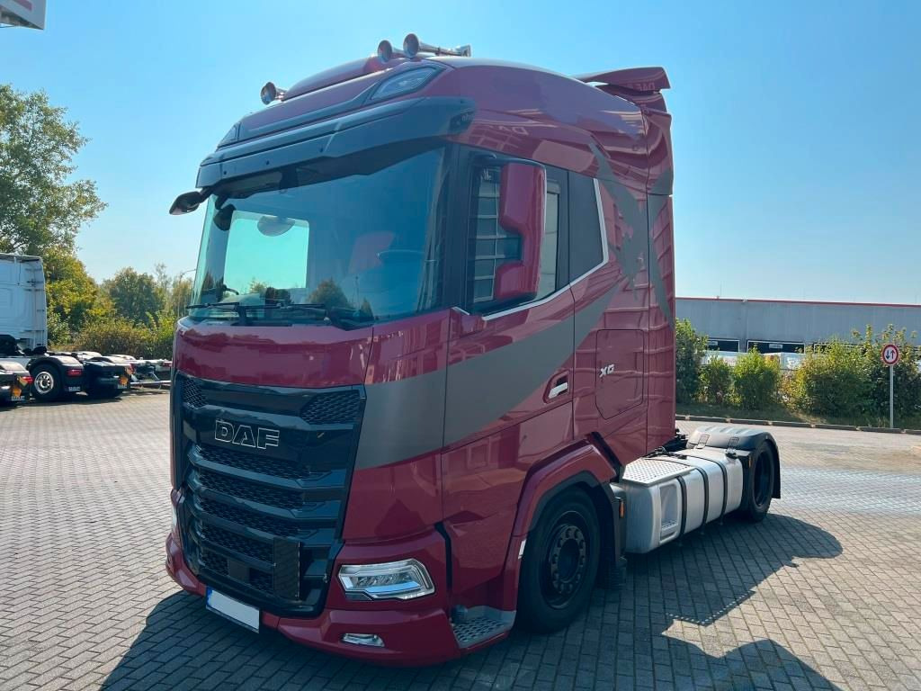 DAF XG 480 FT Low Deck Retarder Standklima 2xTank - Tracteur routier: photos 2 DAF XG 480 FT Low Deck Retarder Standklima 2xTank - Tracteur routier: photos 2