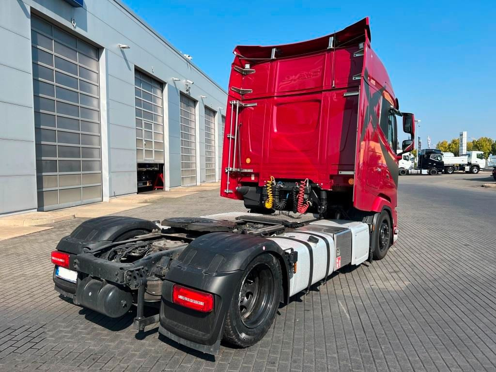 DAF XG 480 FT Low Deck Retarder Standklima 2xTank - Tracteur routier: photos 4 DAF XG 480 FT Low Deck Retarder Standklima 2xTank - Tracteur routier: photos 4