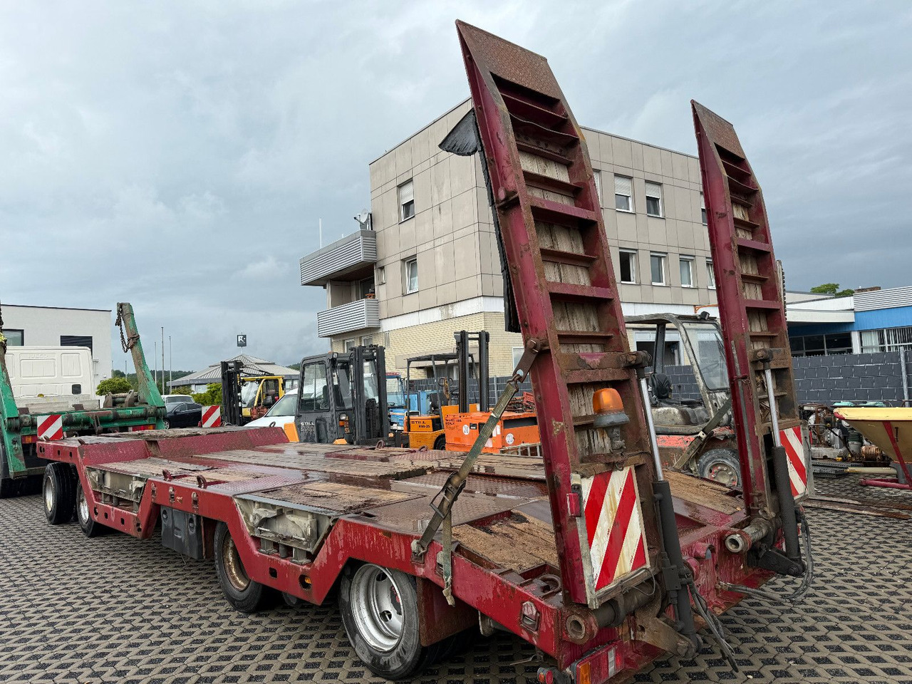 DEMMLER TÜ 4 Mit Radmulden 40To - Remorque porte-engin surbaissée: photos 4 DEMMLER TÜ 4 Mit Radmulden 40To - Remorque porte-engin surbaissée: photos 4