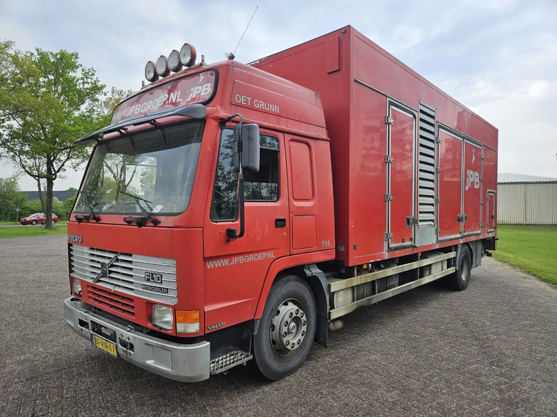 Volvo FL 10 - Camion fourgon: photos 1 Volvo FL 10 - Camion fourgon: photos 1