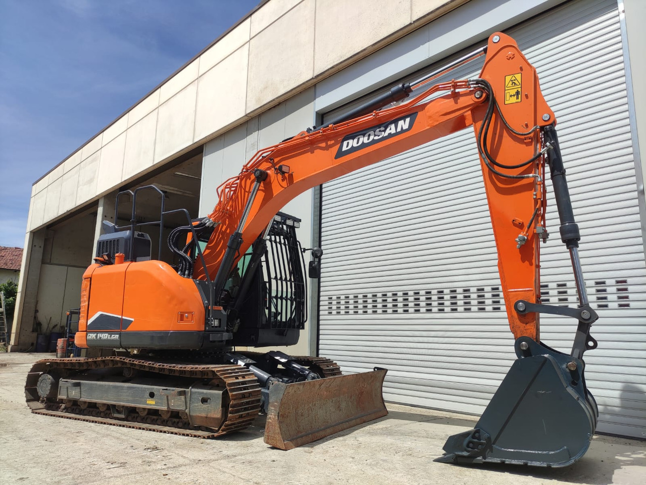 DOOSAN DX140LCR-7 - Pelle sur chenille: photos 3 DOOSAN DX140LCR-7 - Pelle sur chenille: photos 3