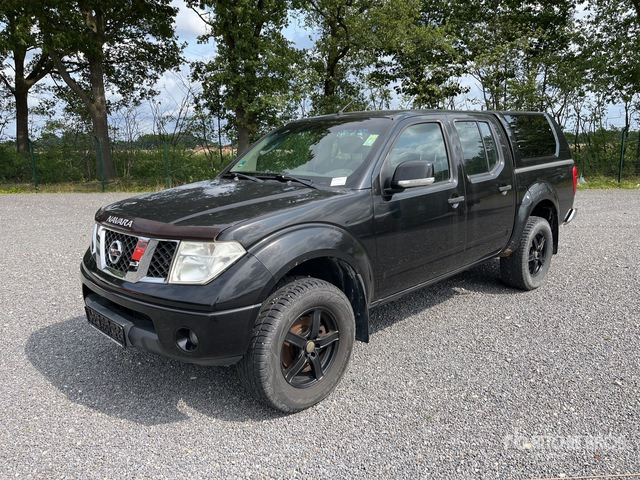 2008 Nissan Navara 4x4 Dual Cab Pickup - Broyeur/ Épareuse: photos 2 2008 Nissan Navara 4x4 Dual Cab Pickup - Broyeur/ Épareuse: photos 2