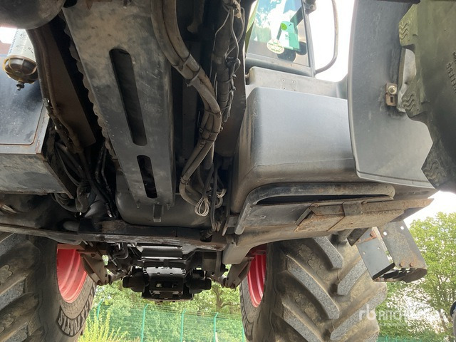 2010 Claas Axion 840 CMatic 4WD Tractor - Tracteur agricole: photos 3 2010 Claas Axion 840 CMatic 4WD Tractor - Tracteur agricole: photos 3