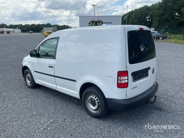 2011 Volkswagen Caddy TDI Automobile - Voiture: photos 3 2011 Volkswagen Caddy TDI Automobile - Voiture: photos 3
