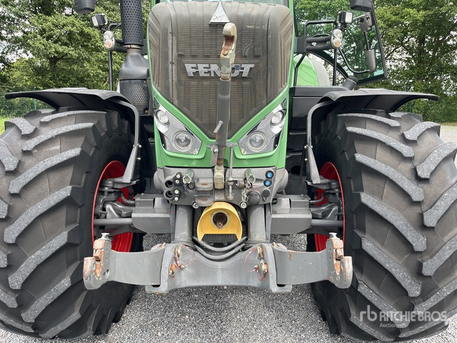 2014 Fendt 824 Vario Profi Plus 4WD Tractor - Tracteur agricole: photos 5 2014 Fendt 824 Vario Profi Plus 4WD Tractor - Tracteur agricole: photos 5