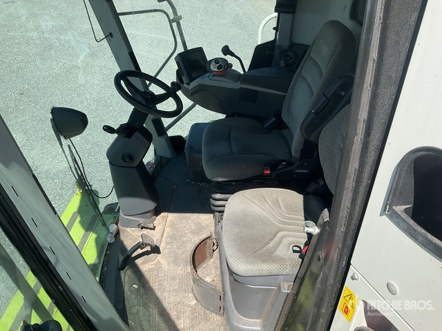 2018 Claas Tucano 430 4x4 Combine Harvester - Broyeur/ Épareuse: photos 5 2018 Claas Tucano 430 4x4 Combine Harvester - Broyeur/ Épareuse: photos 5